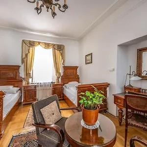 Nocleg ze śniadaniem Academy