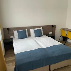 Ξενοδοχείο Res, Βουδαπέστη